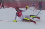 JAV slidinėjimo žvaigždė puolė į neviltį – žaidynėse trečią kartą nepasiekė finišo